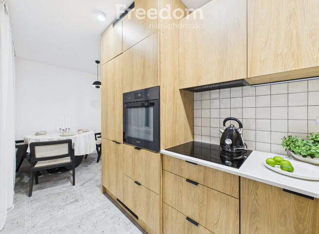 Stylowe mieszkanie po generalnym remoncie | Balkon