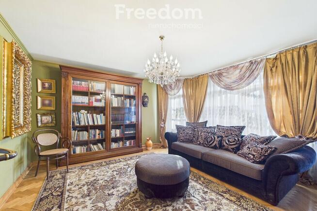 Budynek mieszkalno-usługowy na dużej działce