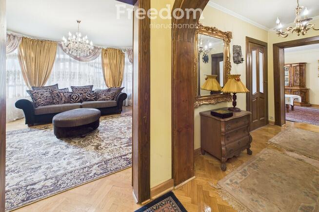 Budynek mieszkalno-usługowy na dużej działce