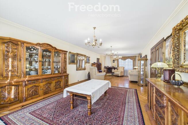 Budynek mieszkalno-usługowy na dużej działce