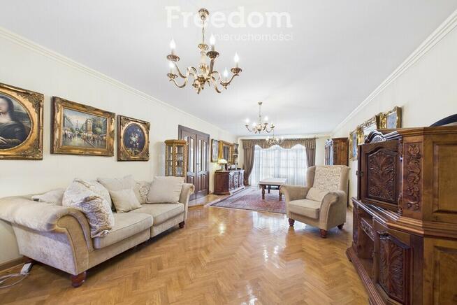 Budynek mieszkalno-usługowy na dużej działce