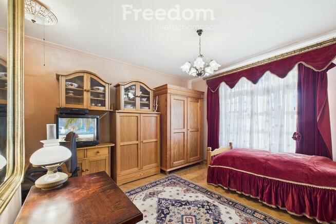 Budynek mieszkalno-usługowy na dużej działce