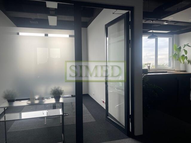 Przestrzeń w byłej fabryce wys 4m ,dostęp 24h