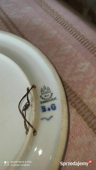 Talerz- patera. Został zaprojektowany przez Achtona Friisa i