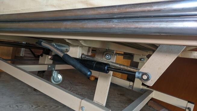 Łóżko rehabilitacyjne / szpitalne