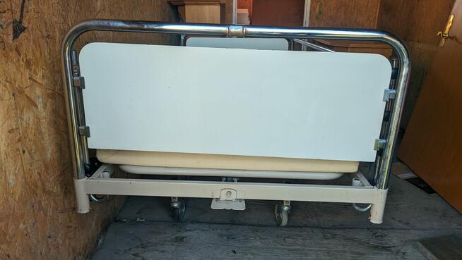 Łóżko rehabilitacyjne / szpitalne