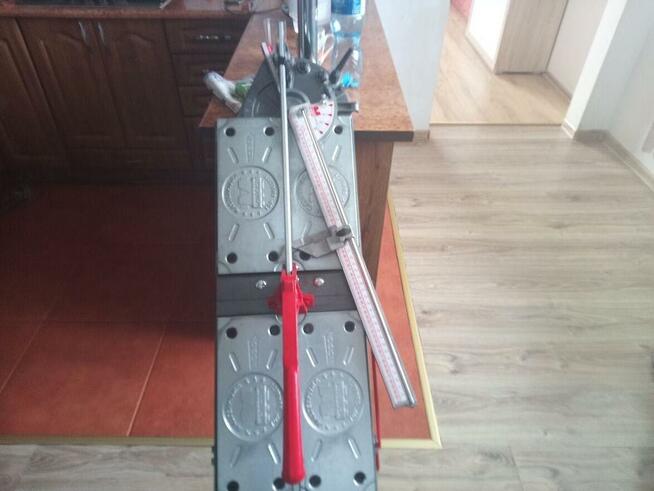 Sprzedam maszynę do cięcia glazury