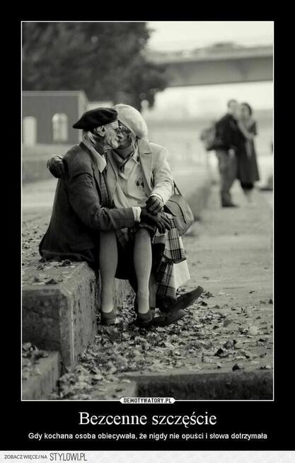 Ciężko o normalność, szczerość.A znalezienie miłość to cud.