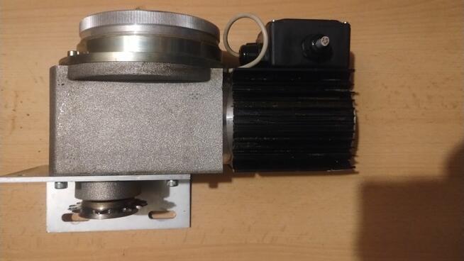 Silnik z klapy P .poz