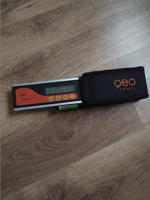 Pochyłomierz elektroniczno-laserowy QEO FENNEL S-Digit mini