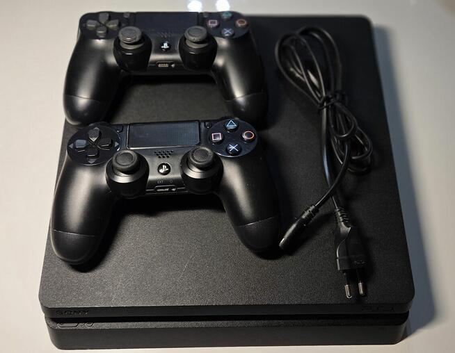 Konsola Sony Playstation 4 PS4 Slim 1TB 2x Pad Okablowanie