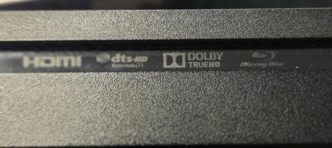 Konsola Sony Playstation 4 PS4 Slim 1TB 2x Pad Okablowanie