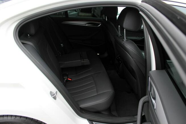 BMW 518 Salon PL FV23% Skóra Nawigacja LED Ambient Serwis ASO Gwarancja