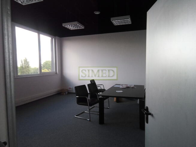 Biuro 44m 2 , duży pokój w byłej fabryce Włochy