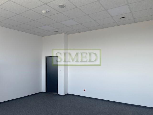 Biuro 44m 2 , duży pokój w byłej fabryce Włochy