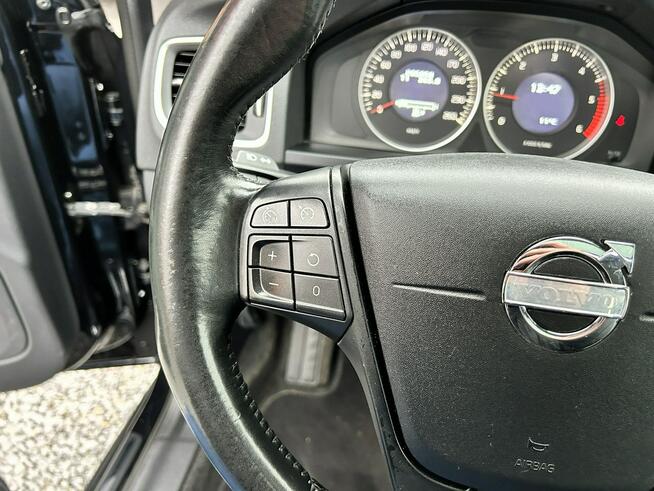 Volvo V60 Klimatyzacja, Nawigacja, Tempomat,Szyberdach,Ostrzeżenie Przed Kolizją