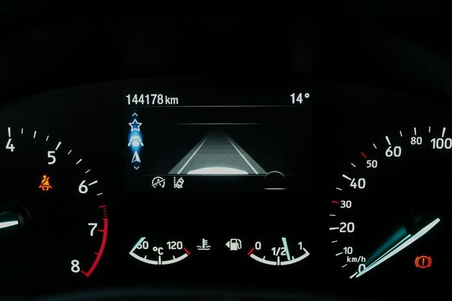 Ford Focus Titanium SalonPL FV23% 125KM Navi LED Tempomat Asystent Pasa Gwarancja