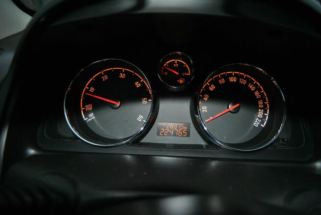 Opel Antara REJ-PL* 4x4* NAVI-PL * Ksenony *HAK * Grzana SKÓRA * Opony zimowe