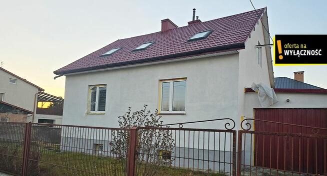 Dom Ostrowiec Świętokrzyski, Wiejska