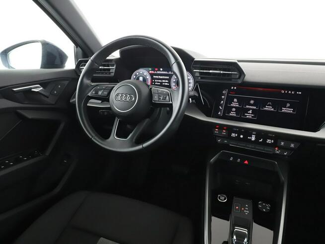 Audi A3 lift S-Tronic full LED klima auto navi virtual cocpit czujniki parkowa