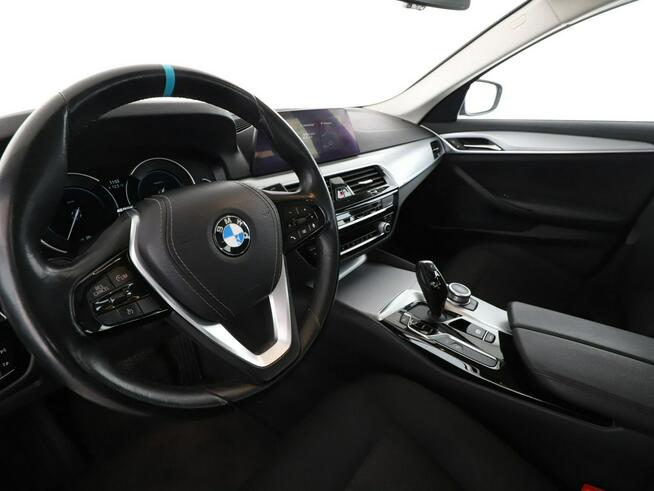 FV23 530e PHEV Automat Nawigacja Tempomat Szyberdach Grzane Fotele PDC