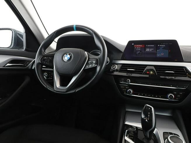 FV23 530e PHEV Automat Nawigacja Tempomat Szyberdach Grzane Fotele PDC