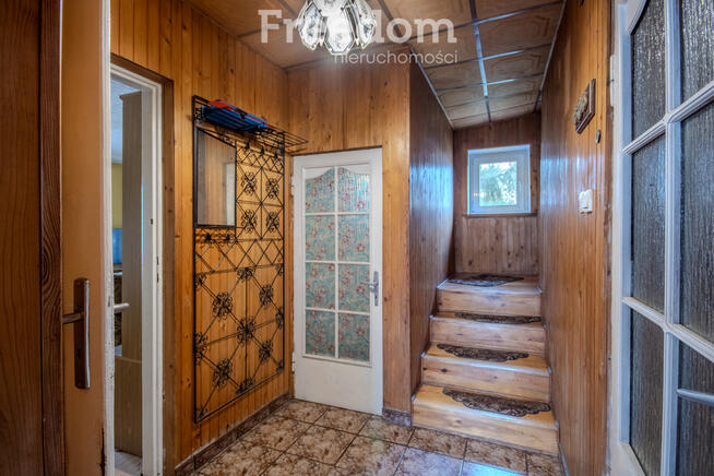 Dom z lat 70 w świetnej lokalizacji