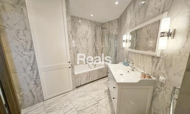 4 POKOJE, 2 ŁAZIENKI, GARAŻ, KOMÓRKA, DUŻY BALKON