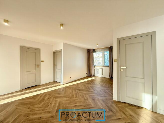 67 m2, 4 pokoje z widokiem na Park! Po remoncie!