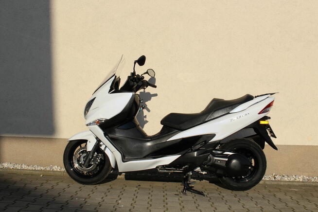 Suzuki Burgman - AN400