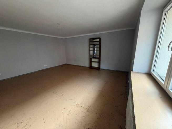 Mieszkanie o pow. 78.80m2, parter, do remontu, ul. Fabryczna