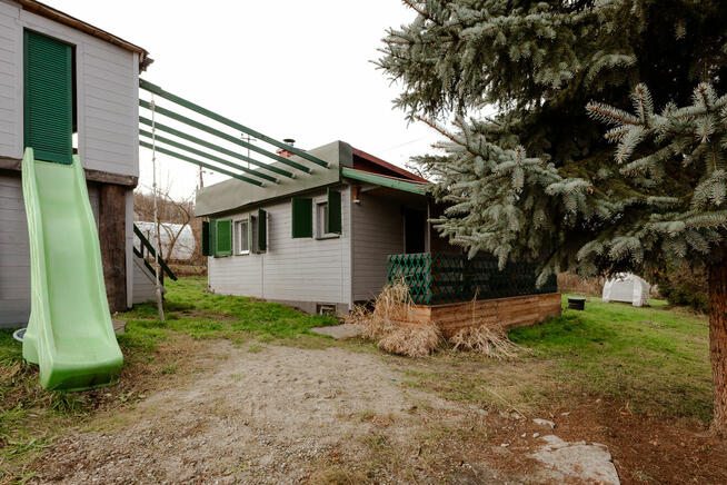 Uroczy azyl z potencjałem budowlanym