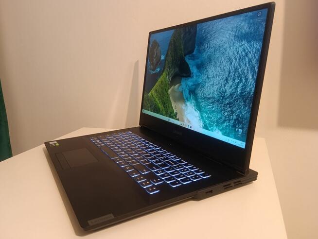 Lenovo Y540-17IRH/17,3FULLHD IPS/i7-9750H/Windows 11/16GB