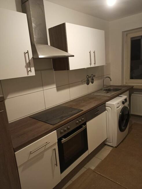 Nowoczesna w pełni kuchnia