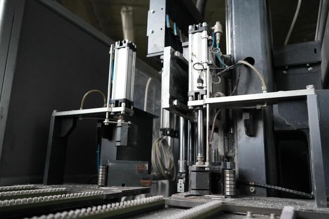 Oczyszczarka numeryczna z komputerem GRAF Synergy WP-CNCZ