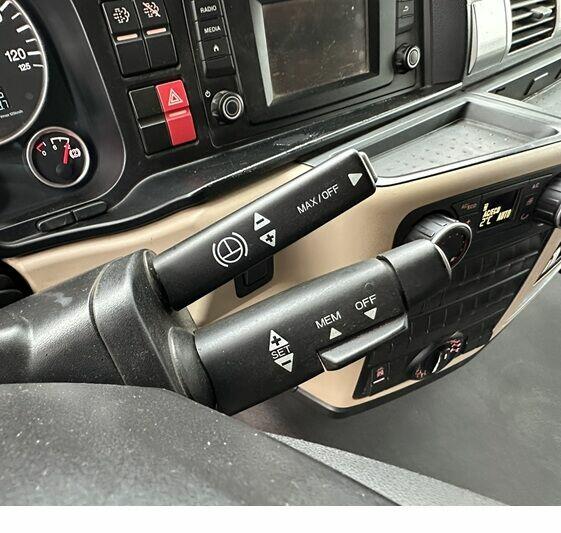 SAMOCHÓD CIĘŻAROWY MARKI MAN TGS 41.460