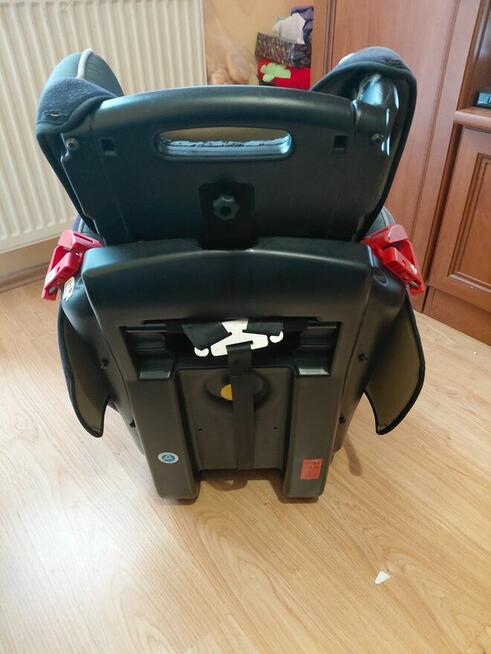 Dzieciecy fotelik samochodowy