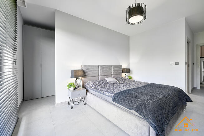 dom przy jeziorze z dużą działką