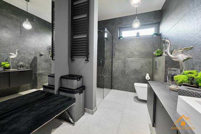 dom przy jeziorze z dużą działką