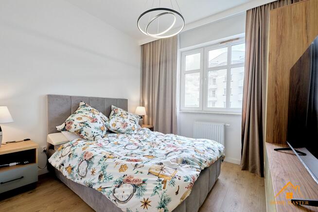 wyposażone z miejscem postojowym