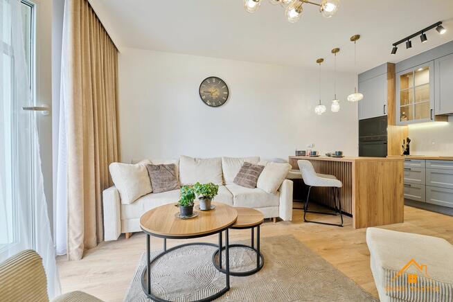 wyposażone z miejscem postojowym