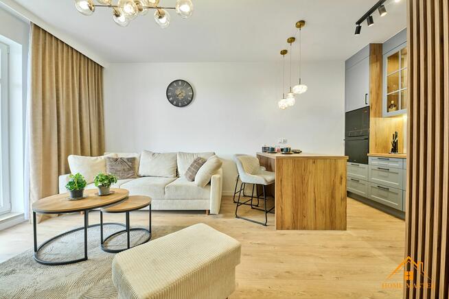 wyposażone z miejscem postojowym