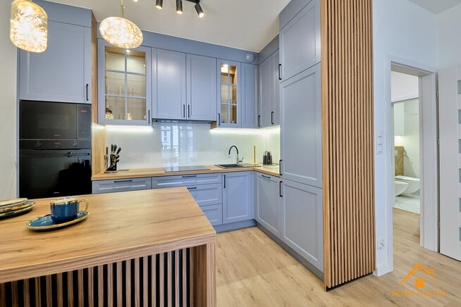 wyposażone z miejscem postojowym