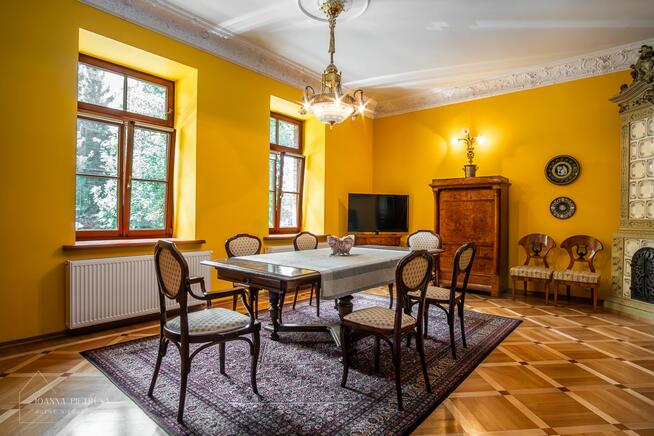 Dwór w Książniczkach, do zamieszkania / 10 minut od Krakowa