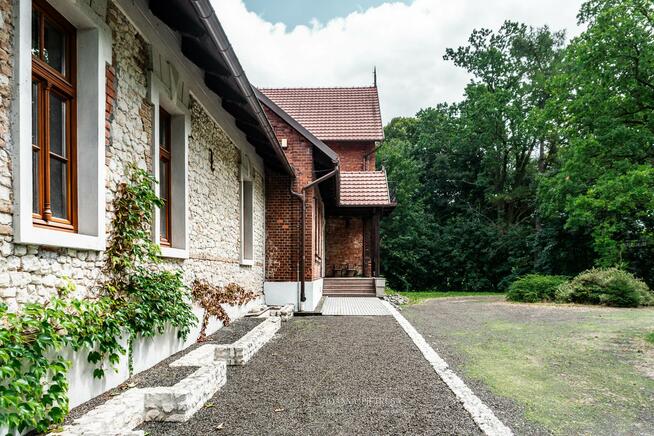 Dwór w Książniczkach, do zamieszkania / 10 minut od Krakowa