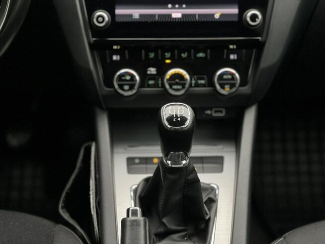 Škoda Octavia Salon Polska Bezwypadkowy Serwisowany II Właściciel Stan Bardzo Dobry