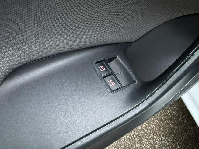 Seat Ibiza Klimatronic, ABS, Ele szyby, Ele lusterka, Nawigacja