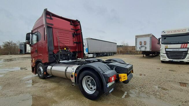 Iveco AS440ST/P