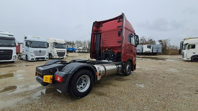 Iveco AS440ST/P