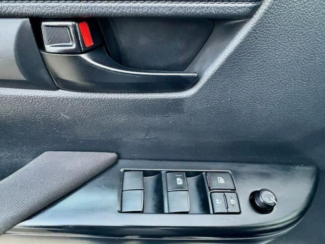 Toyota Hilux / SALON PL / 128 tys.km / 2,4-150KM / 4 x 4 / KLIMA / GWARANCJA